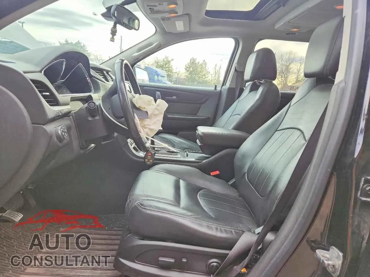 2017 CHEVROLET TRAVERSE Damaged VIN 1GNKVJKD6HJ120298 – exterior detail 2017 CHEVROLET TRAVERSE Damaged VIN 1GNKVJKD6HJ120298 – exterior detail