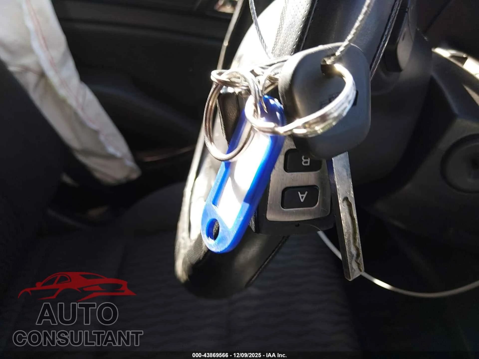 2016 CHEVROLET SUBURBAN Damaged VIN 1GNSCGKC6GR395055 – photo 11 2016 CHEVROLET SUBURBAN Damaged VIN 1GNSCGKC6GR395055 – photo 11