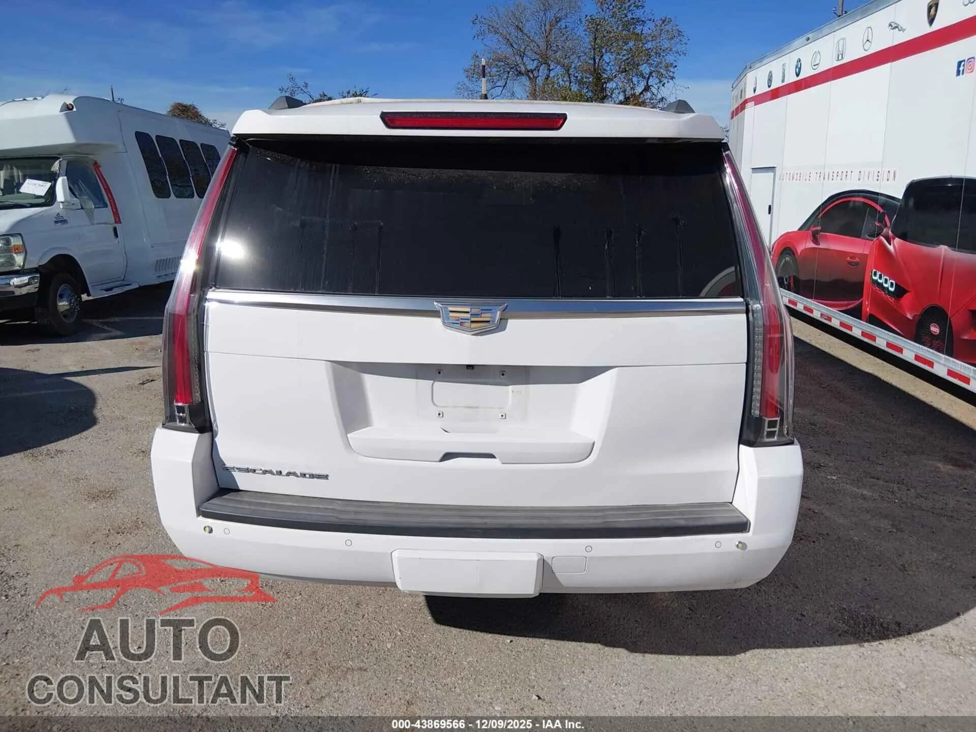 2016 CHEVROLET SUBURBAN Damaged VIN 1GNSCGKC6GR395055 – photo 16 2016 CHEVROLET SUBURBAN Damaged VIN 1GNSCGKC6GR395055 – photo 16
