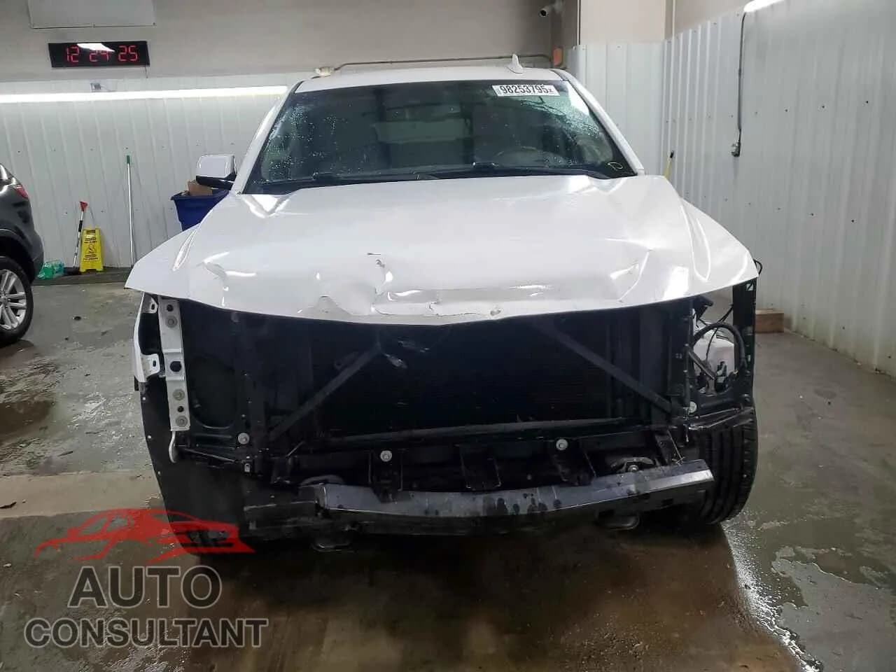 2017 CHEVROLET SUBURBAN Damaged VIN 1GNSCHKC6HR309203 – interior seats 2017 CHEVROLET SUBURBAN Damaged VIN 1GNSCHKC6HR309203 – interior seats