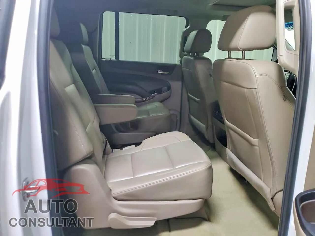 2017 CHEVROLET SUBURBAN Damaged VIN 1GNSCHKC6HR309203 – photo 11 2017 CHEVROLET SUBURBAN Damaged VIN 1GNSCHKC6HR309203 – photo 11