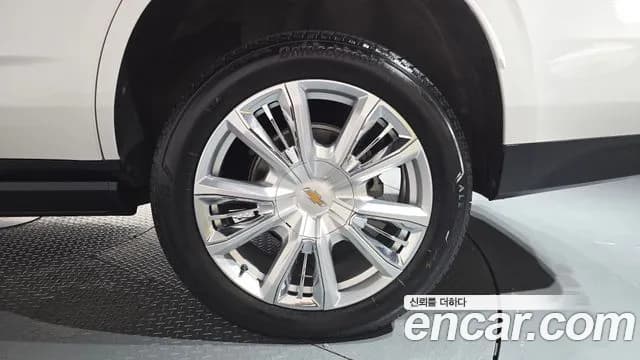 2022 Chevrolet Tahoe 6.2 Dark Knight 4WD Sold VIN 1GNSK8KL0NR275516 – photo 13 2022 Chevrolet Tahoe 6.2 Dark Knight 4WD Sold VIN 1GNSK8KL0NR275516 – photo 13