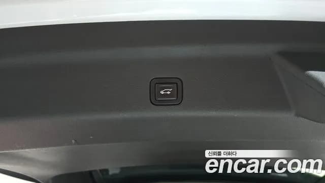 2022 Chevrolet Tahoe 6.2 Dark Knight 4WD Sold VIN 1GNSK8KL0NR275516 – photo 16 2022 Chevrolet Tahoe 6.2 Dark Knight 4WD Sold VIN 1GNSK8KL0NR275516 – photo 16