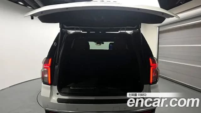 2023 Chevrolet Tahoe 6.2 Dark Knight 4WD Sold VIN 1GNSK8KL5PR142401 – engine bay 2023 Chevrolet Tahoe 6.2 Dark Knight 4WD Sold VIN 1GNSK8KL5PR142401 – engine bay