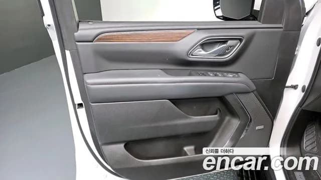 2022 Chevrolet Tahoe 6.2 Dark Knight 4WD Sold VIN 1GNSK8KLXNR282375 – exterior detail 2022 Chevrolet Tahoe 6.2 Dark Knight 4WD Sold VIN 1GNSK8KLXNR282375 – exterior detail