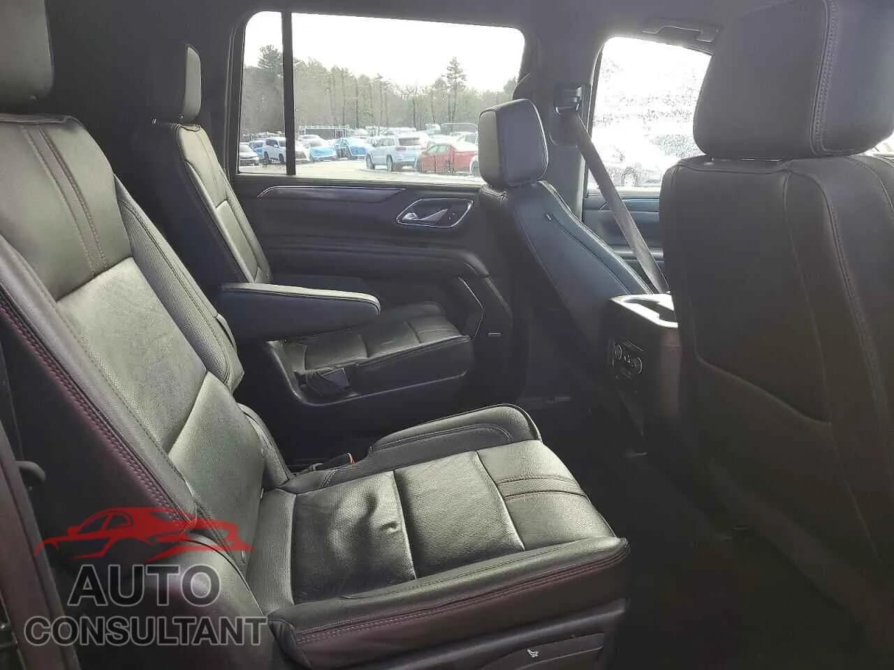 2022 CHEVROLET SUBURBAN Damaged VIN 1GNSKEKD1NR295443 – photo 11 2022 CHEVROLET SUBURBAN Damaged VIN 1GNSKEKD1NR295443 – photo 11