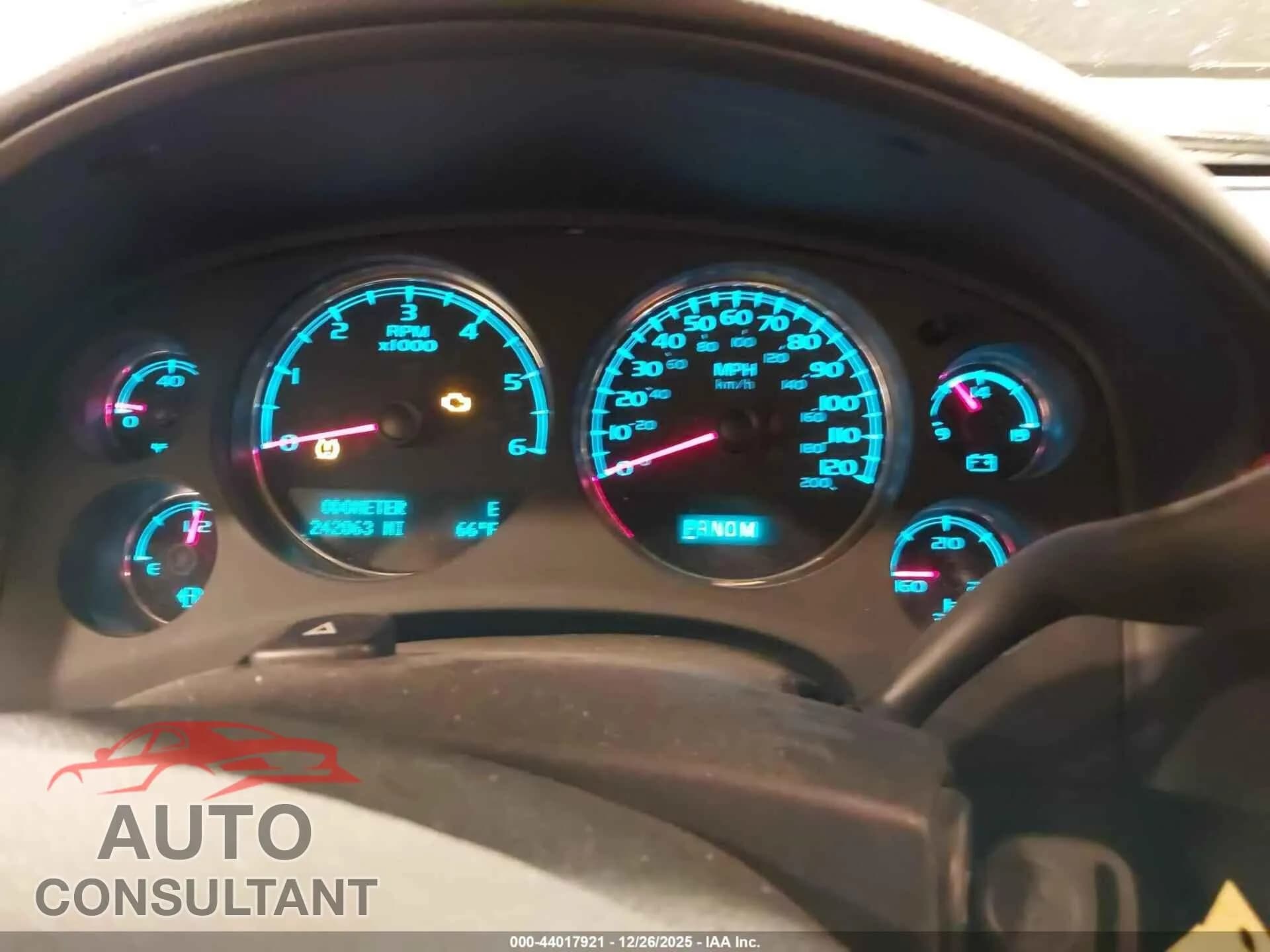 2011 CHEVROLET SUBURBAN 1500 Damaged VIN 1GNSKHE39BR238892 – exterior detail 2011 CHEVROLET SUBURBAN 1500 Damaged VIN 1GNSKHE39BR238892 – exterior detail