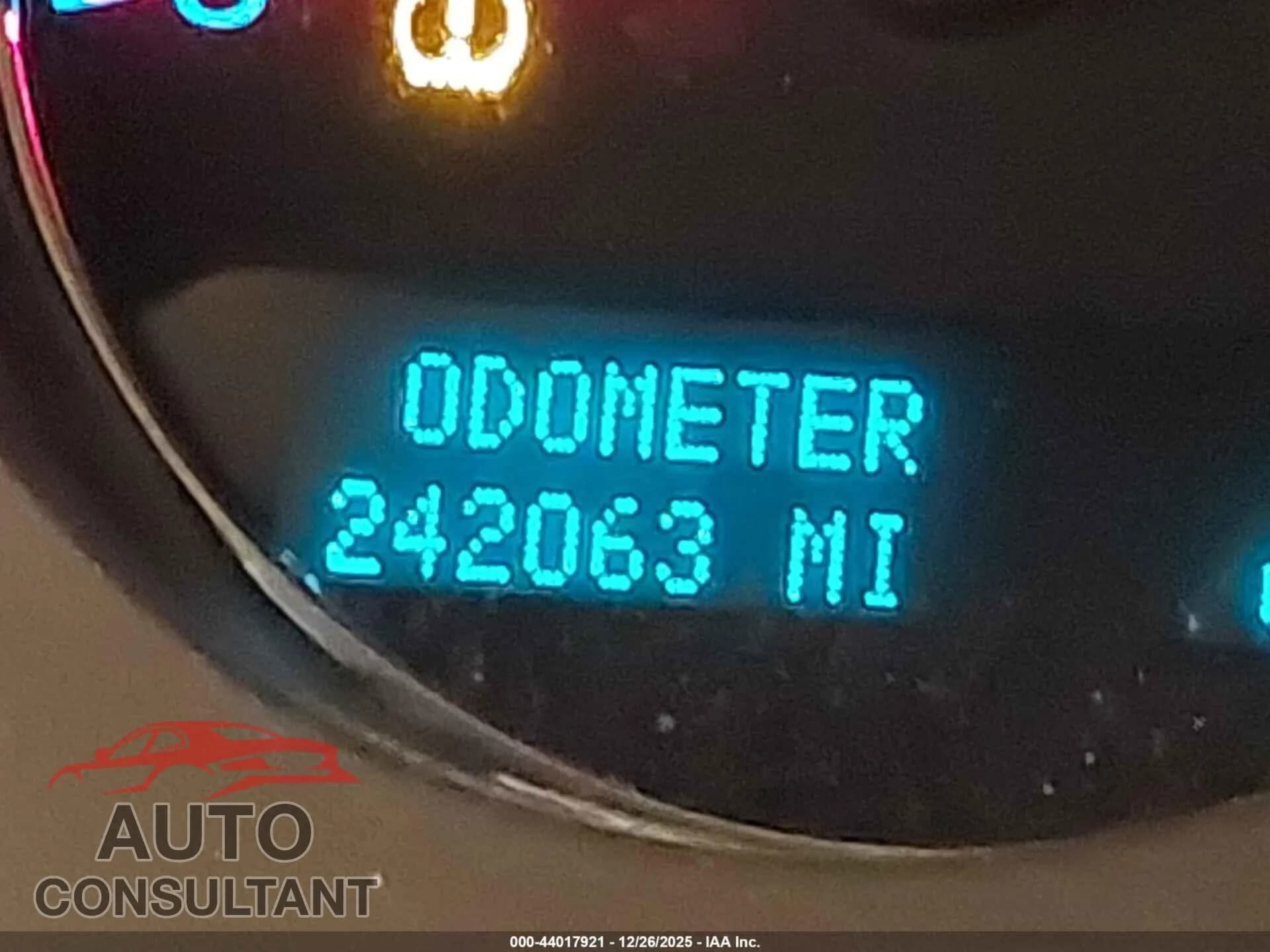 2011 CHEVROLET SUBURBAN 1500 Damaged VIN 1GNSKHE39BR238892 – photo 15 2011 CHEVROLET SUBURBAN 1500 Damaged VIN 1GNSKHE39BR238892 – photo 15