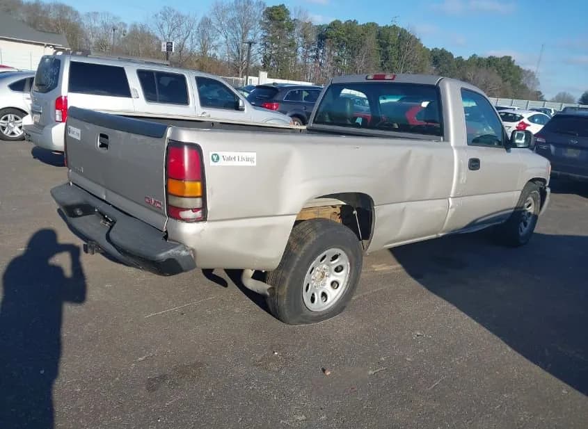 2005 GMC Sierra Used VIN 1GTEC14X35Z121019 – rear exterior 2005 GMC Sierra Used VIN 1GTEC14X35Z121019 – rear exterior