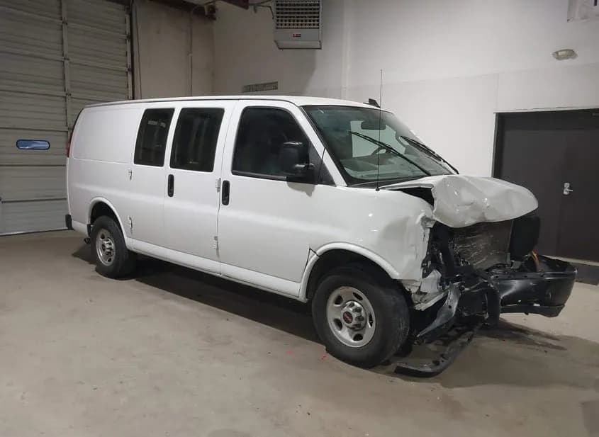 2024 GMC SAVANA Used VIN 1GTW7AF71R1187384 – front exterior 2024 GMC SAVANA Used VIN 1GTW7AF71R1187384 – front exterior