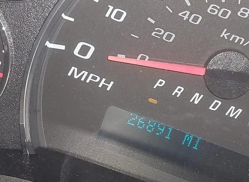 2024 GMC SAVANA Used VIN 1GTW7AF71R1187384 – interior seats 2024 GMC SAVANA Used VIN 1GTW7AF71R1187384 – interior seats