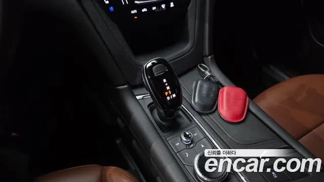 2020 Cadillac XT5 3.6 Premium Luxury AWD Sold VIN 1GYFN9RS0LZ170700 – interior seats 2020 Cadillac XT5 3.6 Premium Luxury AWD Sold VIN 1GYFN9RS0LZ170700 – interior seats