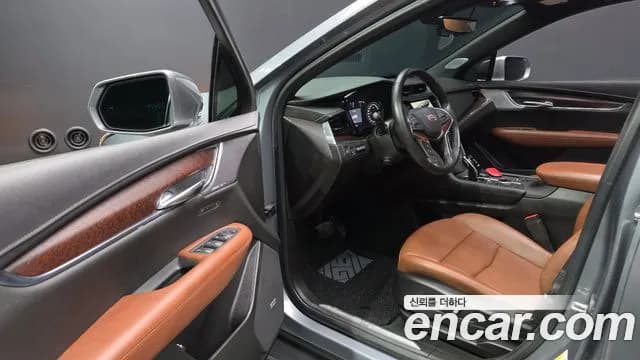 2020 Cadillac XT5 3.6 Premium Luxury AWD Sold VIN 1GYFN9RS0LZ170700 – trunk area 2020 Cadillac XT5 3.6 Premium Luxury AWD Sold VIN 1GYFN9RS0LZ170700 – trunk area