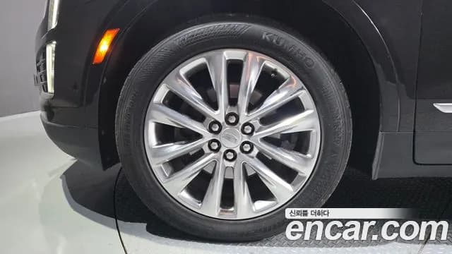 2019 Cadillac XT5 3.6 Platinum Sold VIN 1GYFN9RS3KZ122266 – photo 12 2019 Cadillac XT5 3.6 Platinum Sold VIN 1GYFN9RS3KZ122266 – photo 12