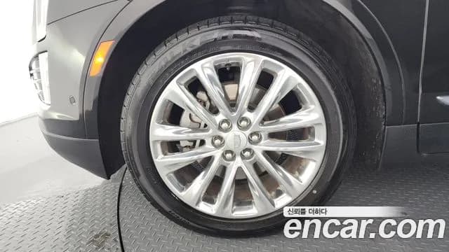2018 Cadillac XT5 3.6 Platinum Sold VIN 1GYFN9RS4JZ117091 – engine bay 2018 Cadillac XT5 3.6 Platinum Sold VIN 1GYFN9RS4JZ117091 – engine bay