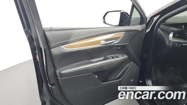 2018 Cadillac XT5 3.6 Platinum Sold VIN 1GYFN9RS4JZ117091 – photo 24 2018 Cadillac XT5 3.6 Platinum Sold VIN 1GYFN9RS4JZ117091 – photo 24
