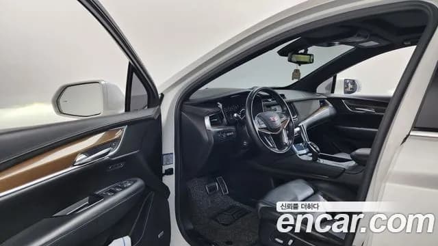2018 Cadillac XT5 3.6 Platinum Sold VIN 1GYFN9RSXJZ228860 – front exterior 2018 Cadillac XT5 3.6 Platinum Sold VIN 1GYFN9RSXJZ228860 – front exterior