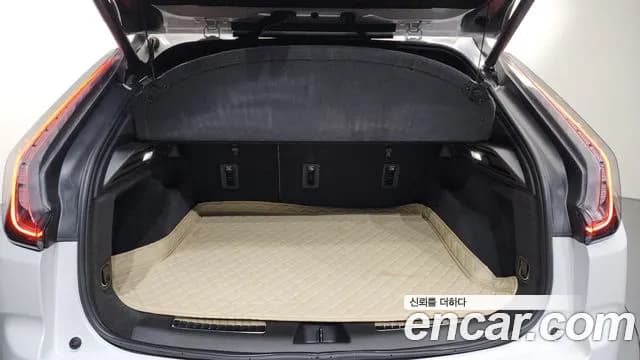 2023 Cadillac XT4 2.0 Sport AWD Sold VIN 1GYFZ9R44PF104597 – photo 32 2023 Cadillac XT4 2.0 Sport AWD Sold VIN 1GYFZ9R44PF104597 – photo 32
