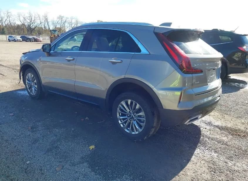 2024 CADILLAC XT4 Used VIN 1GYFZDR41RF202136 – photo 13 2024 CADILLAC XT4 Used VIN 1GYFZDR41RF202136 – photo 13