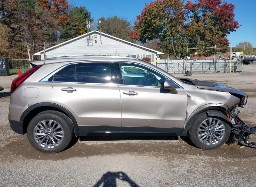 2024 CADILLAC XT4 Used VIN 1GYFZDR41RF202136 – photo 12 2024 CADILLAC XT4 Used VIN 1GYFZDR41RF202136 – photo 12