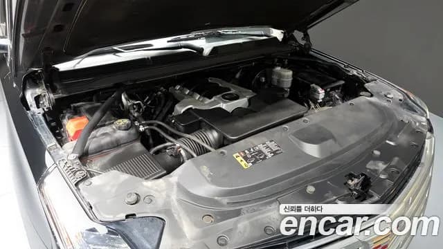 2019 Cadillac Escalade 6.2 Sold VIN 1GYS47KJ5KR351782 – engine bay 2019 Cadillac Escalade 6.2 Sold VIN 1GYS47KJ5KR351782 – engine bay