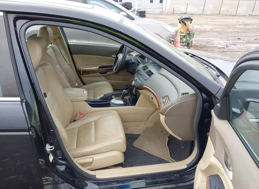 2010 HONDA Accord Used VIN 1HGCP2F81AA163089 – undercarriage 2010 HONDA Accord Used VIN 1HGCP2F81AA163089 – undercarriage