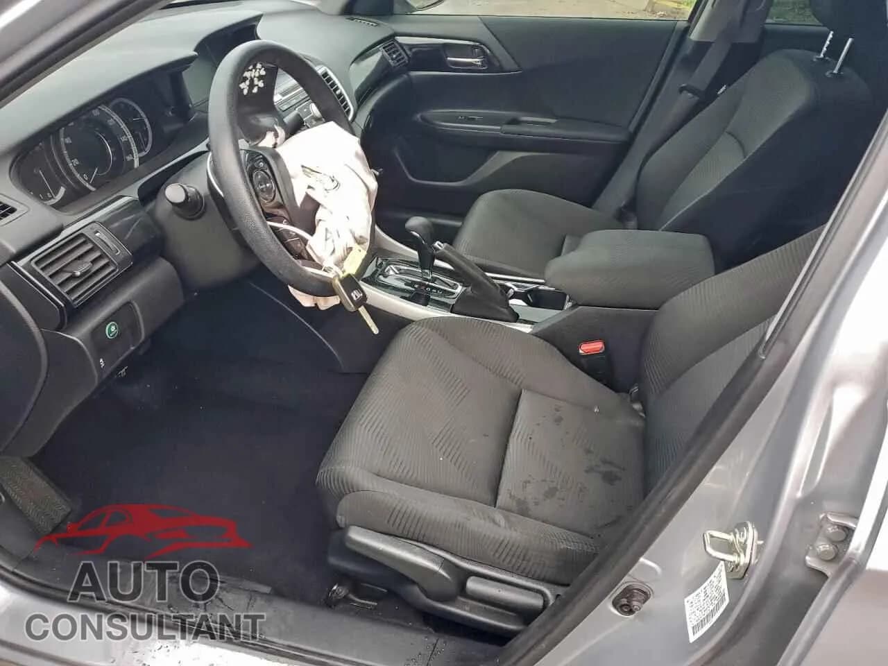 2017 HONDA ACCORD Damaged VIN 1HGCR2F37HA013142 – exterior detail 2017 HONDA ACCORD Damaged VIN 1HGCR2F37HA013142 – exterior detail