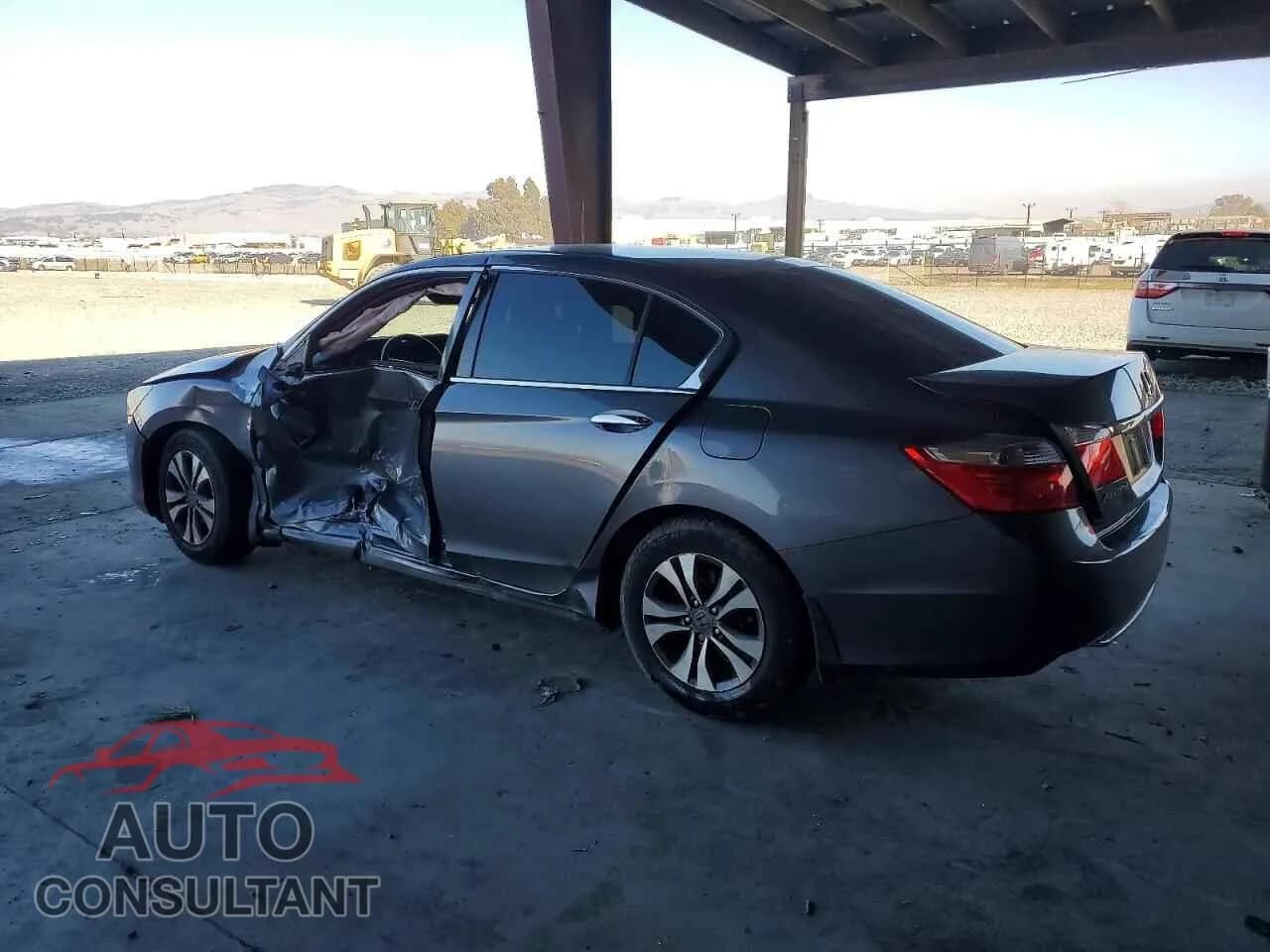 2015 HONDA ACCORD Damaged VIN 1HGCR2F38FA276088 – rear exterior 2015 HONDA ACCORD Damaged VIN 1HGCR2F38FA276088 – rear exterior