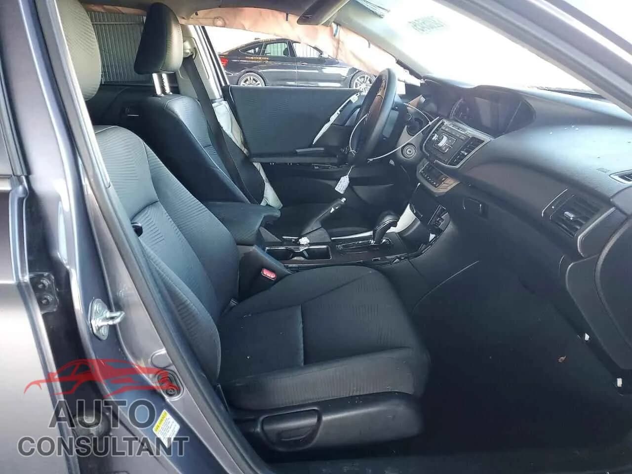 2015 HONDA ACCORD Damaged VIN 1HGCR2F38FA276088 – exterior detail 2015 HONDA ACCORD Damaged VIN 1HGCR2F38FA276088 – exterior detail