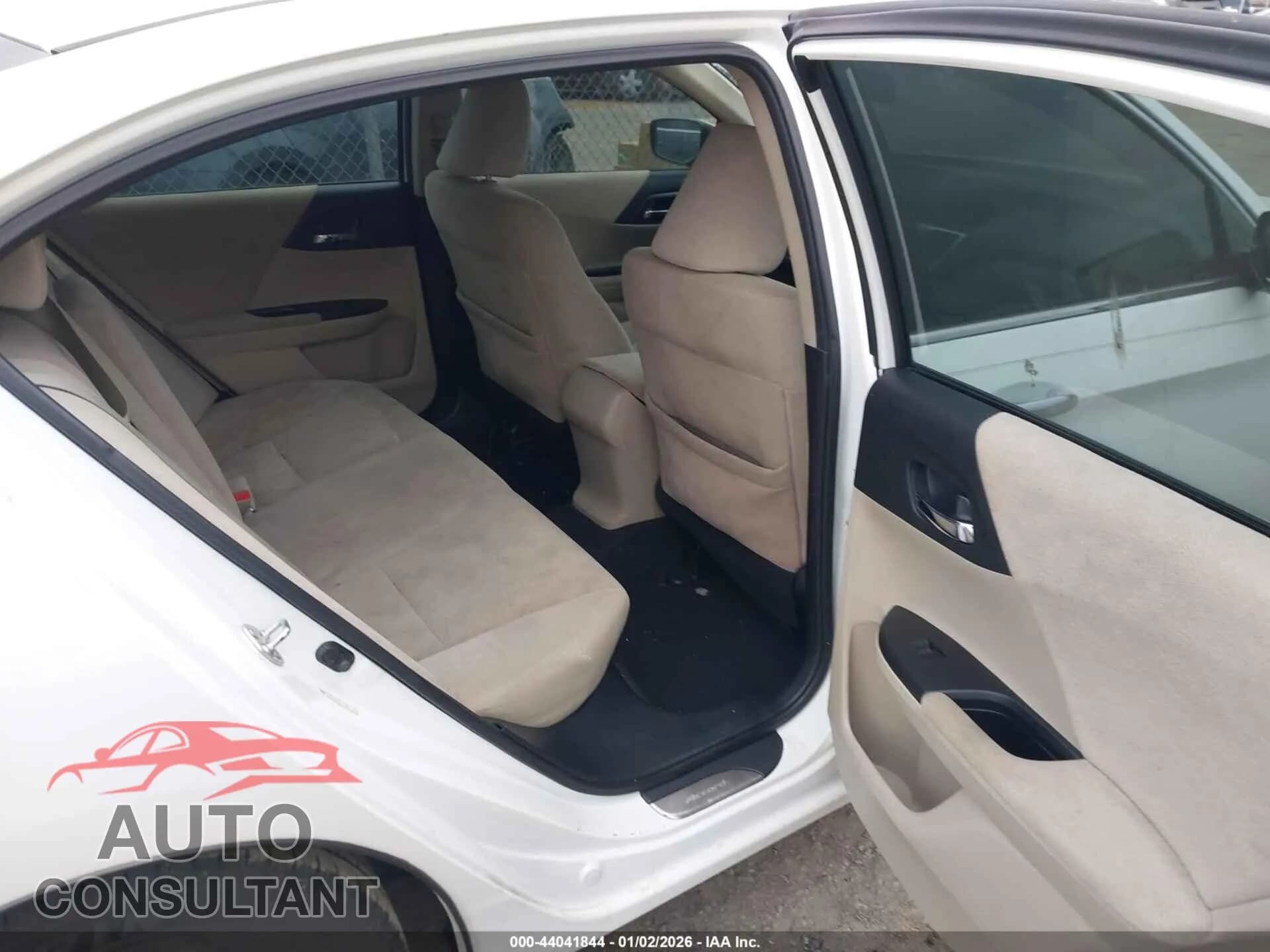 2013 HONDA ACCORD Damaged VIN 1HGCR2F3XDA103007 – undercarriage 2013 HONDA ACCORD Damaged VIN 1HGCR2F3XDA103007 – undercarriage