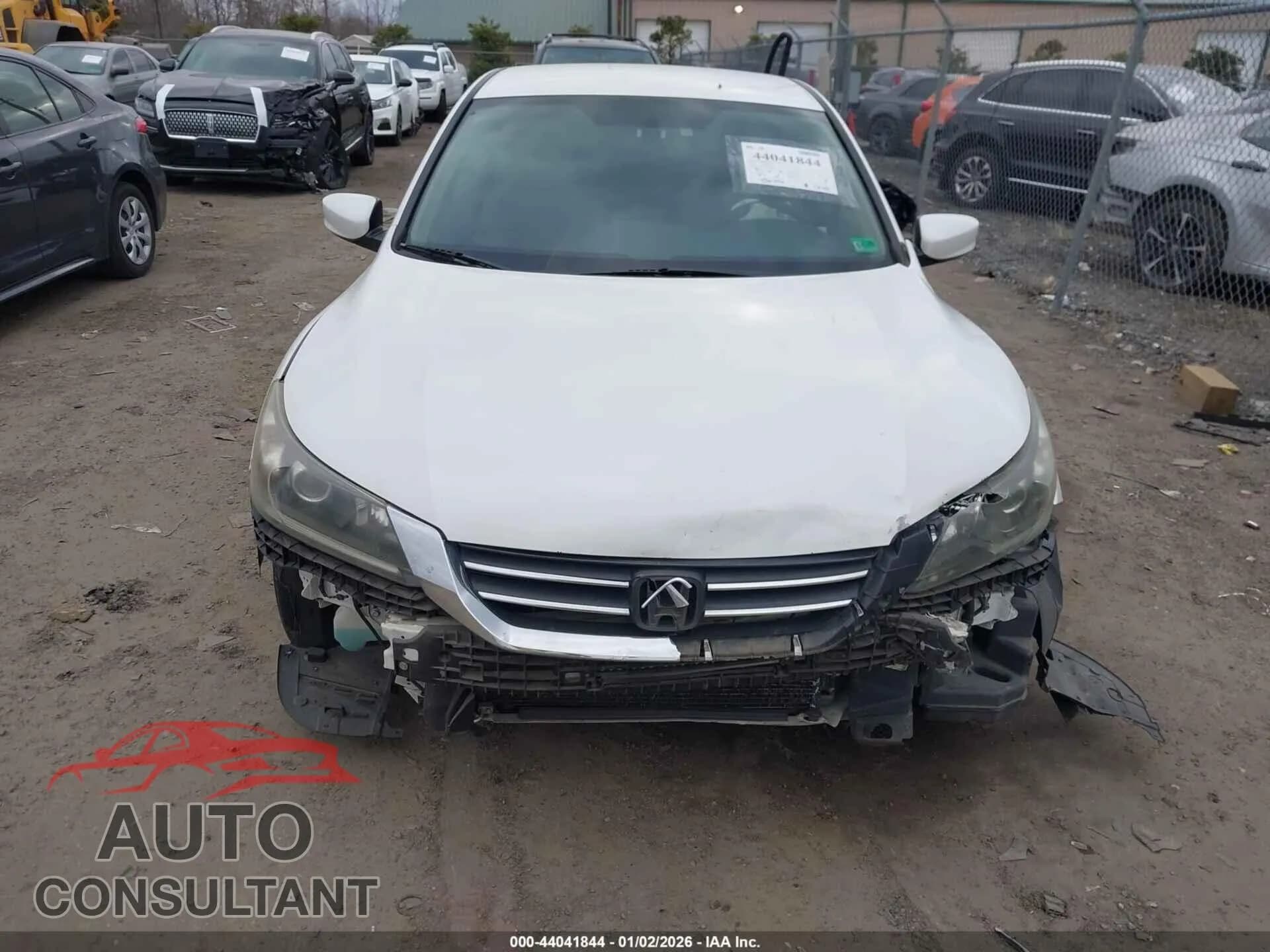 2013 HONDA ACCORD Damaged VIN 1HGCR2F3XDA103007 – photo 13 2013 HONDA ACCORD Damaged VIN 1HGCR2F3XDA103007 – photo 13