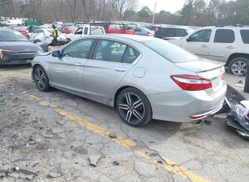 2017 HONDA Accord - VIN 1HGCR2F50HA060417 2017 HONDA Accord VIN 1HGCR2F50HA060417