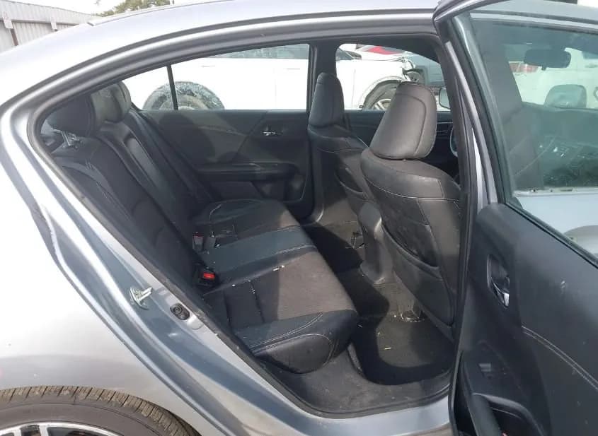 2017 HONDA Accord Used VIN 1HGCR2F50HA060417 – rear exterior 2017 HONDA Accord Used VIN 1HGCR2F50HA060417 – rear exterior