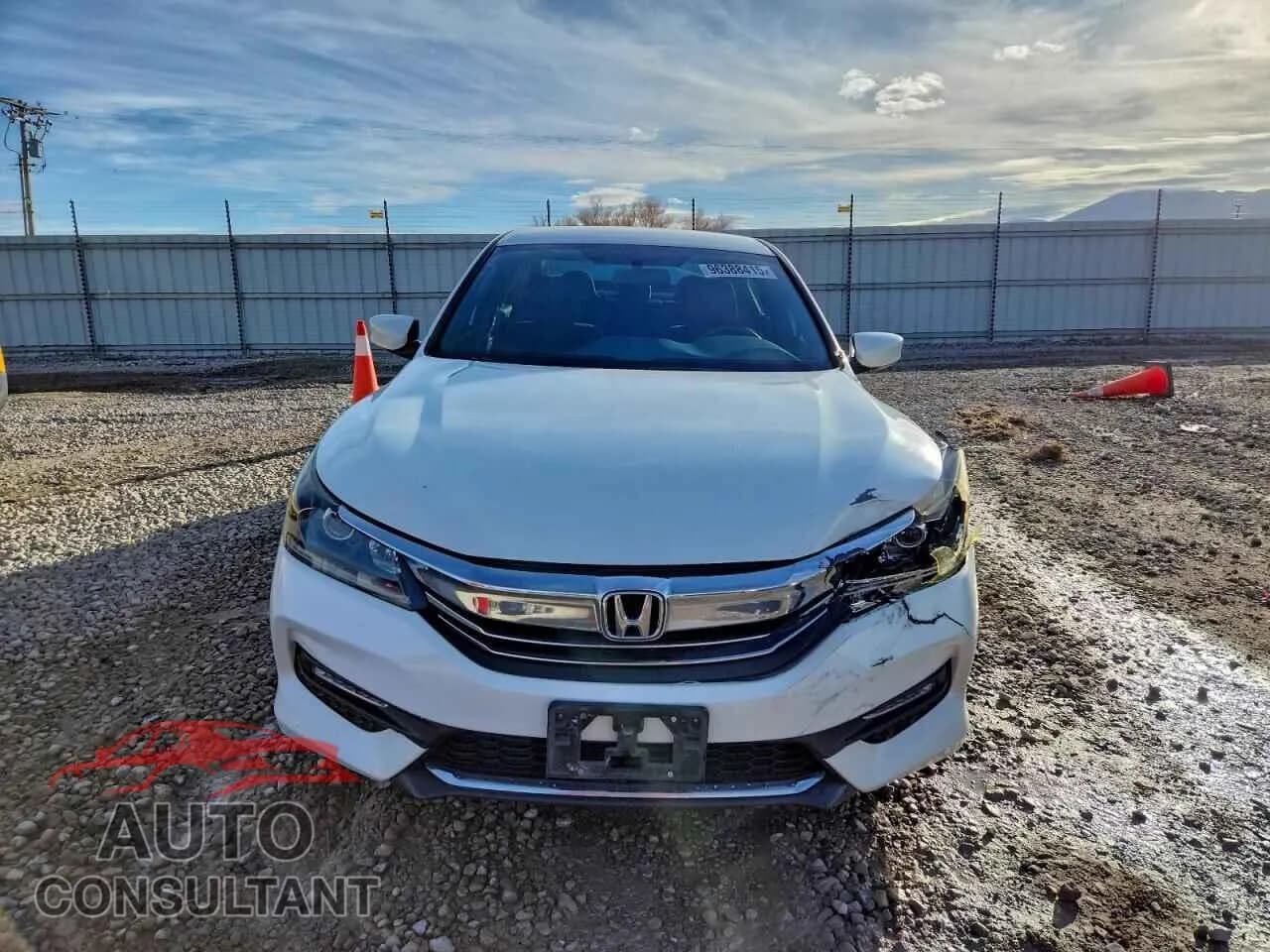 2016 HONDA ACCORD Damaged VIN 1HGCR2F58GA102041 – interior seats 2016 HONDA ACCORD Damaged VIN 1HGCR2F58GA102041 – interior seats