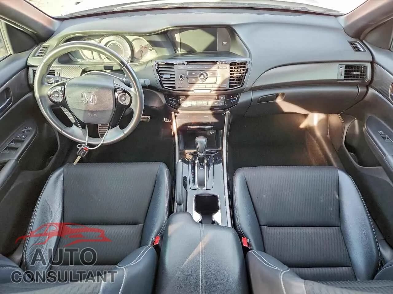 2016 HONDA ACCORD Damaged VIN 1HGCR2F58GA102041 – undercarriage 2016 HONDA ACCORD Damaged VIN 1HGCR2F58GA102041 – undercarriage