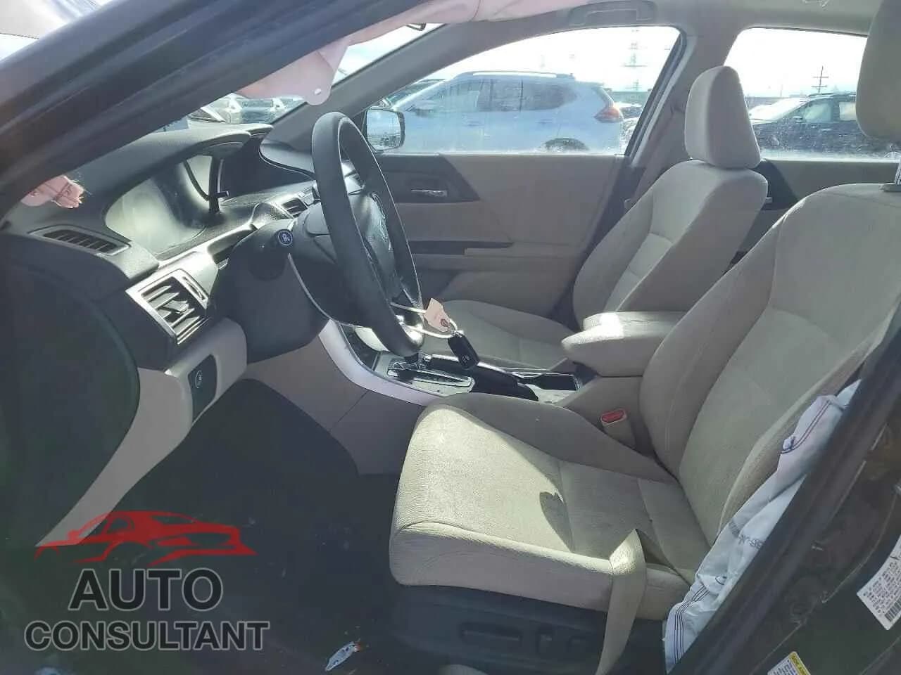 2015 HONDA ACCORD Damaged VIN 1HGCR2F76FA132008 – exterior detail 2015 HONDA ACCORD Damaged VIN 1HGCR2F76FA132008 – exterior detail