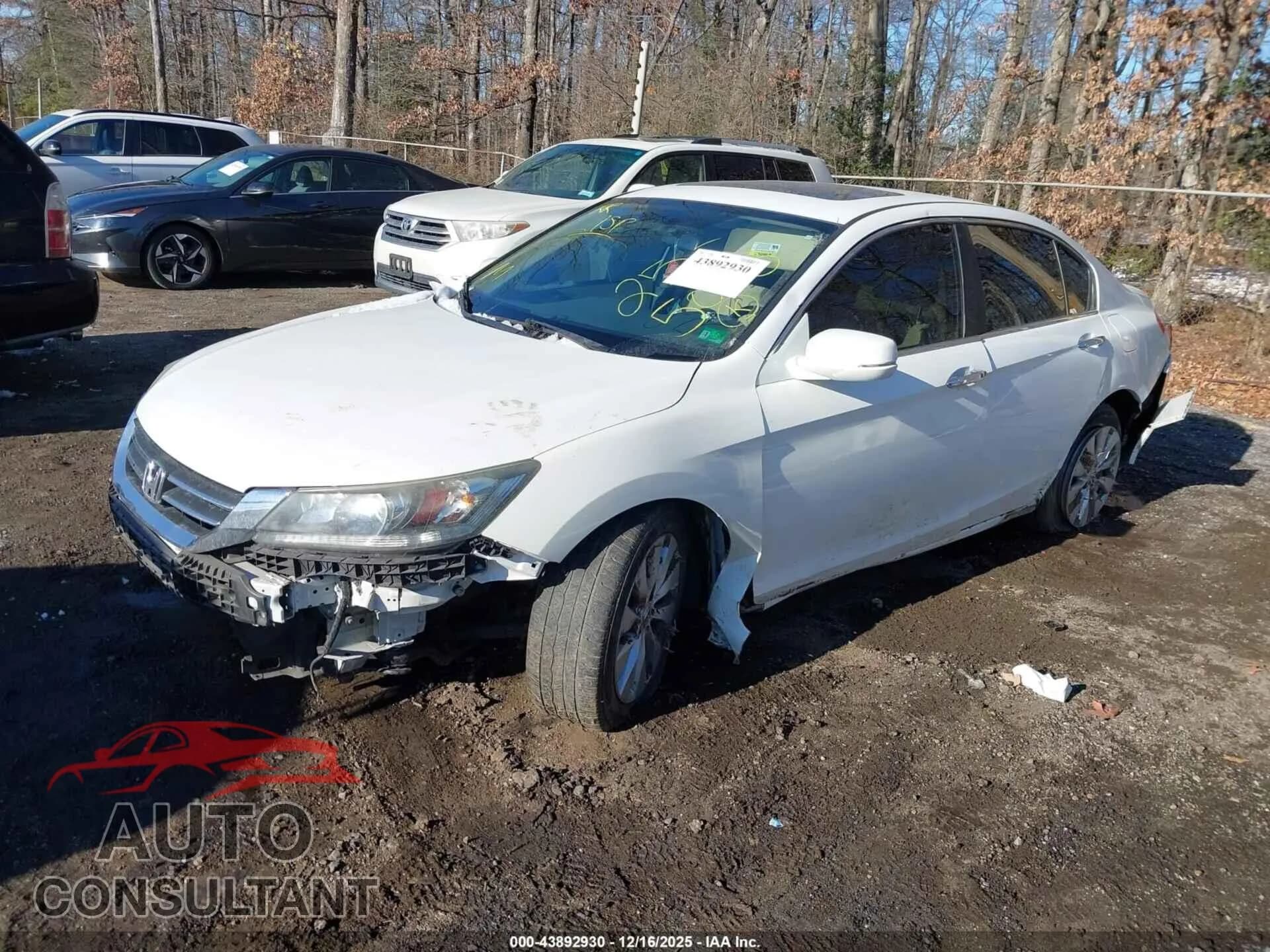 2015 HONDA ACCORD Damaged VIN 1HGCR2F77FA193268 – rear exterior 2015 HONDA ACCORD Damaged VIN 1HGCR2F77FA193268 – rear exterior