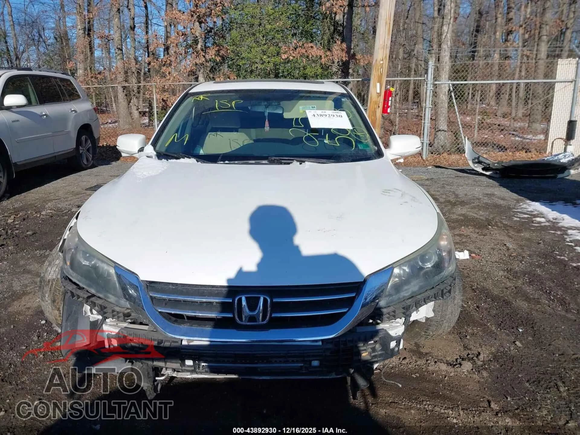 2015 HONDA ACCORD Damaged VIN 1HGCR2F77FA193268 – photo 12 2015 HONDA ACCORD Damaged VIN 1HGCR2F77FA193268 – photo 12