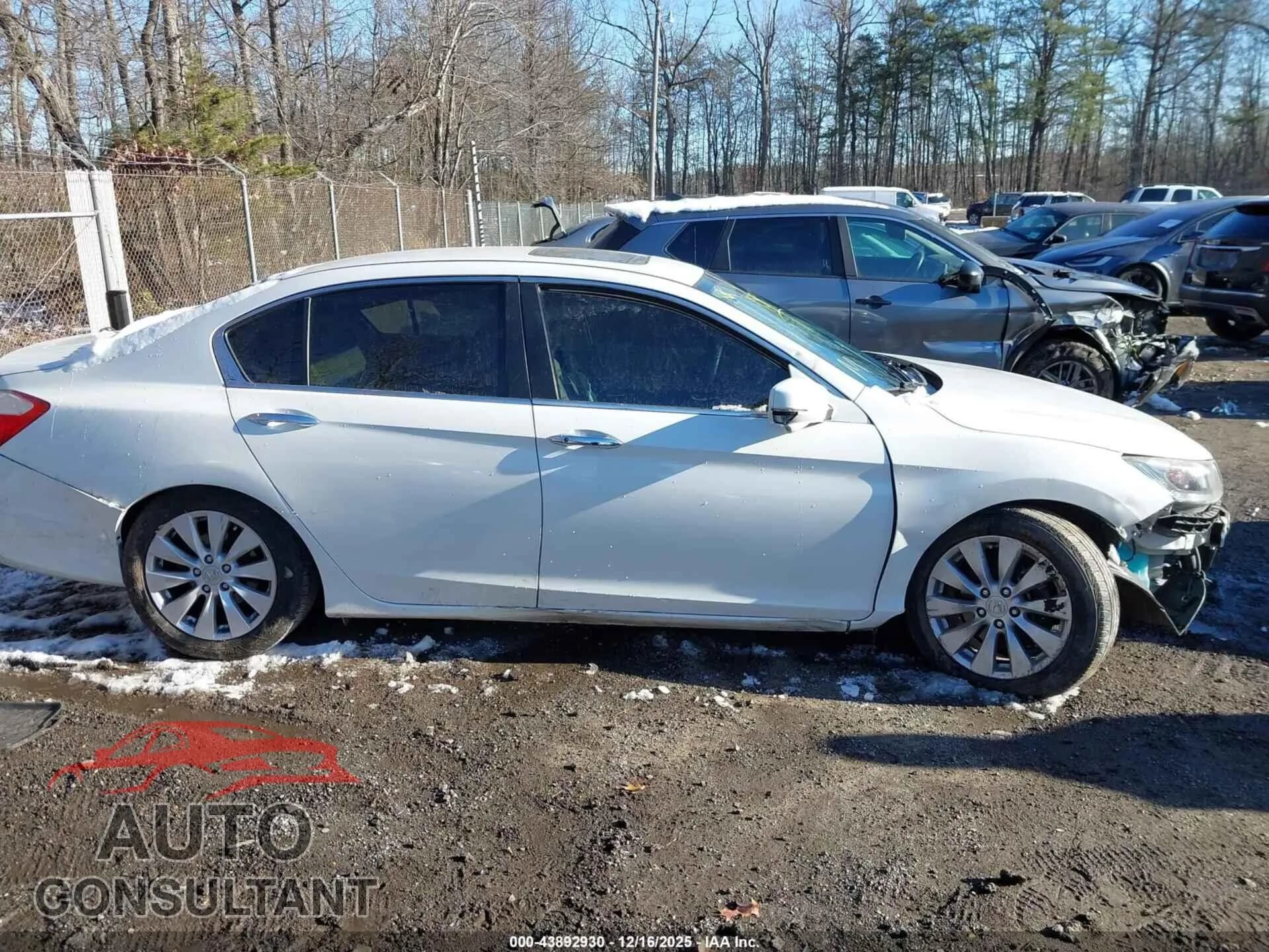 2015 HONDA ACCORD Damaged VIN 1HGCR2F77FA193268 – photo 13 2015 HONDA ACCORD Damaged VIN 1HGCR2F77FA193268 – photo 13