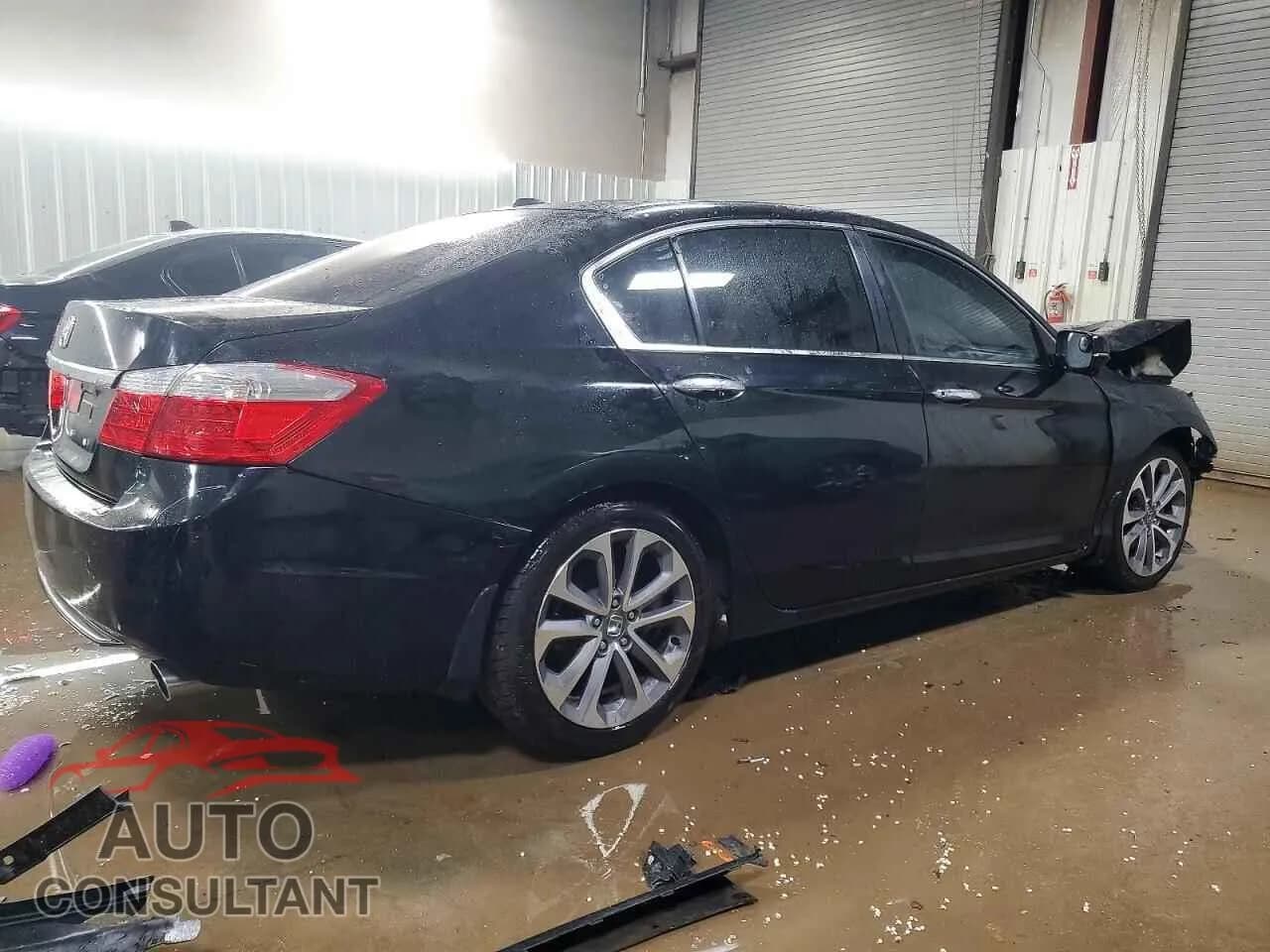 2015 HONDA ACCORD Damaged VIN 1HGCR2F82FA097332 – side profile 2015 HONDA ACCORD Damaged VIN 1HGCR2F82FA097332 – side profile