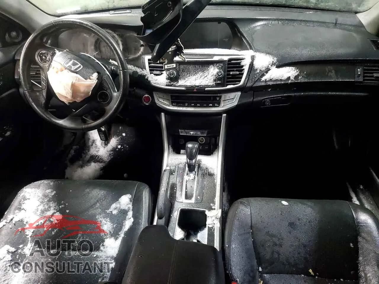 2015 HONDA ACCORD Damaged VIN 1HGCR2F82FA097332 – undercarriage 2015 HONDA ACCORD Damaged VIN 1HGCR2F82FA097332 – undercarriage