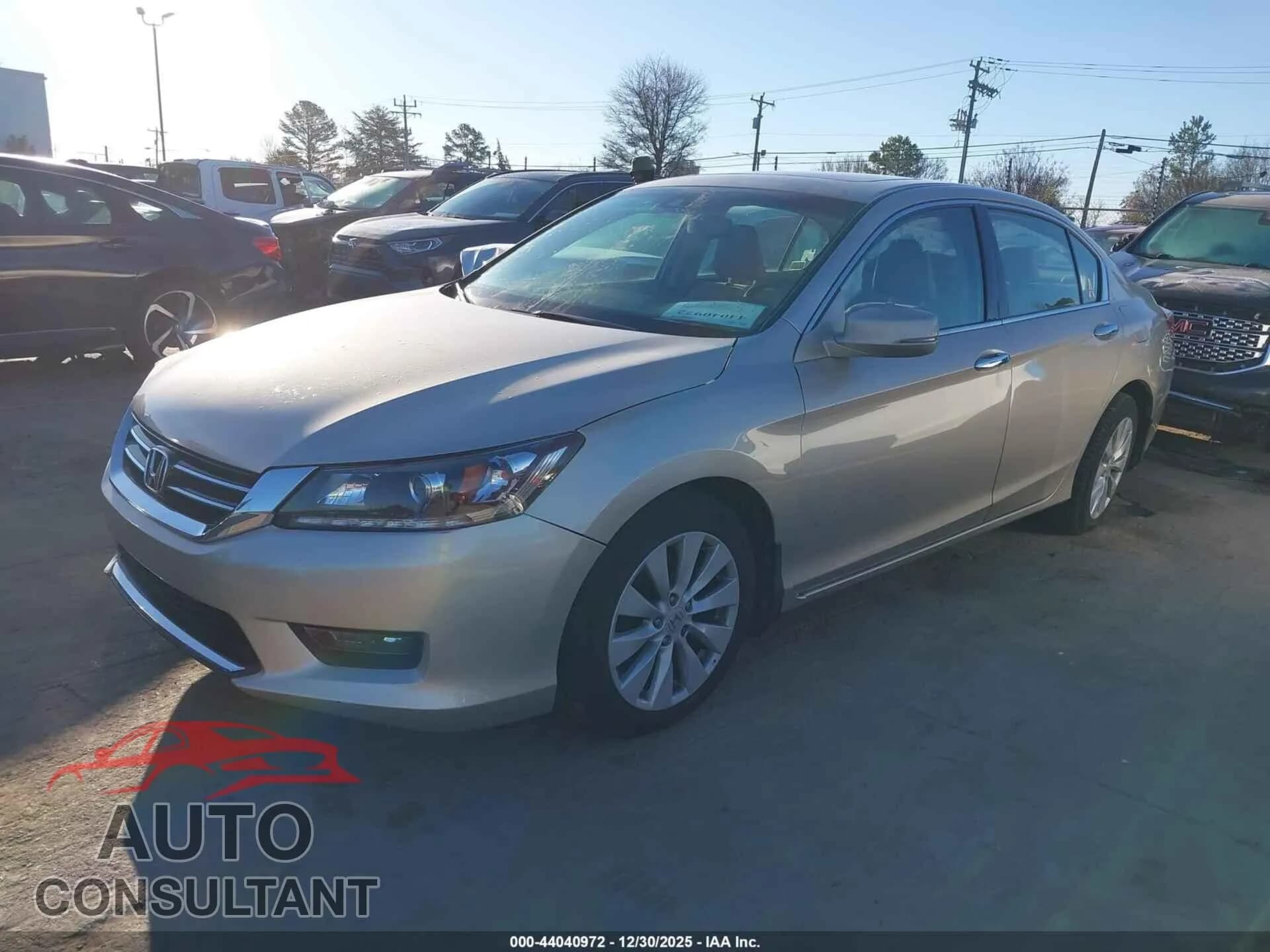 2014 HONDA ACCORD Damaged VIN 1HGCR3F81EA018141 – rear exterior 2014 HONDA ACCORD Damaged VIN 1HGCR3F81EA018141 – rear exterior