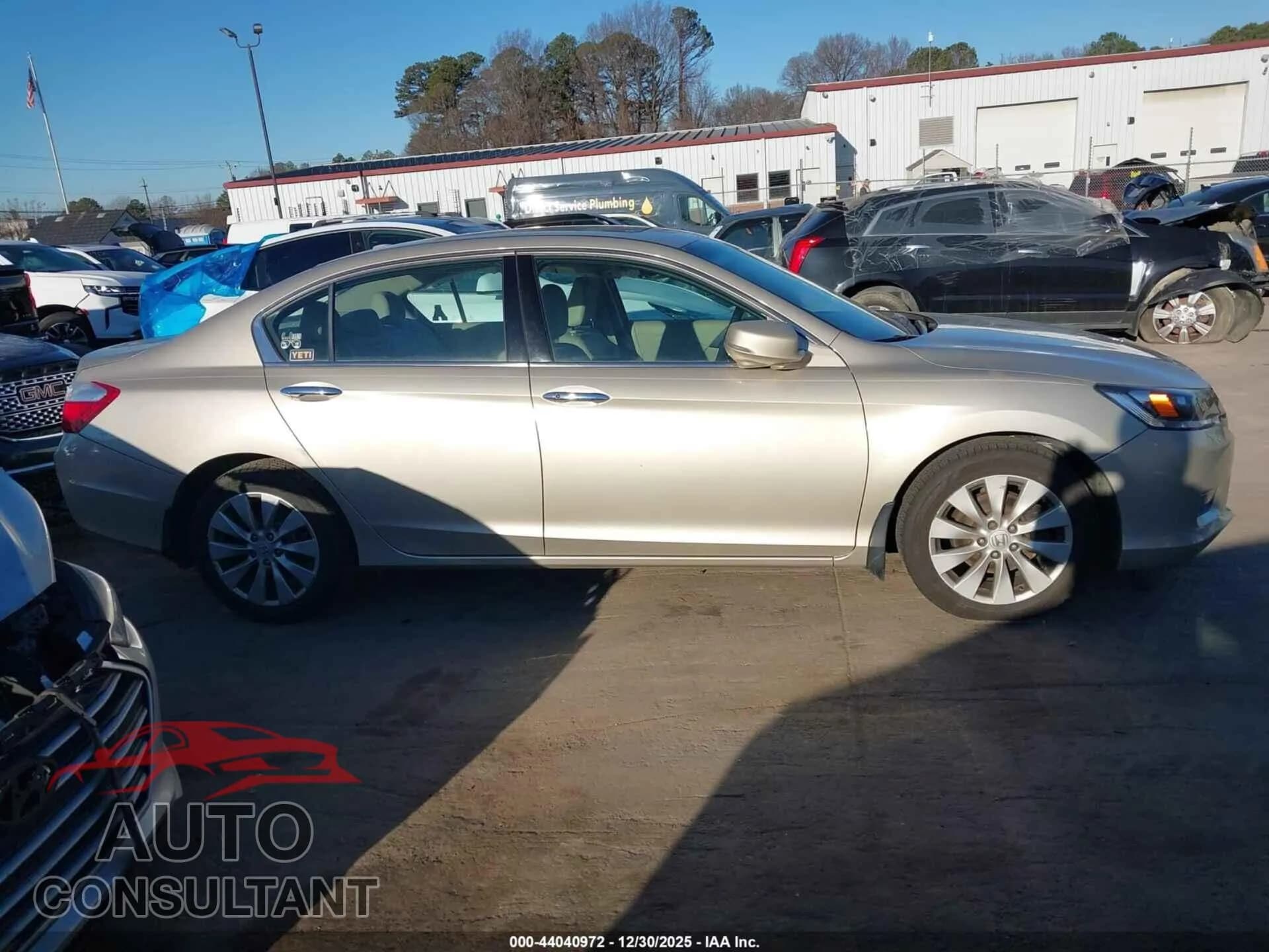 2014 HONDA ACCORD Damaged VIN 1HGCR3F81EA018141 – photo 13 2014 HONDA ACCORD Damaged VIN 1HGCR3F81EA018141 – photo 13