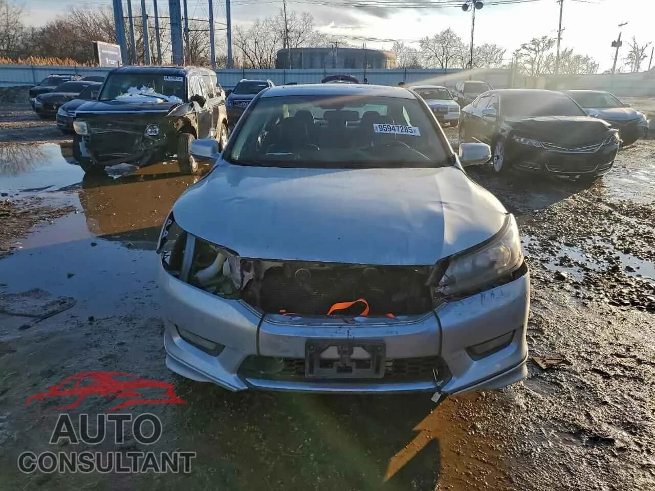 2015 HONDA ACCORD Damaged VIN 1HGCR3F93FA009256 – interior seats 2015 HONDA ACCORD Damaged VIN 1HGCR3F93FA009256 – interior seats