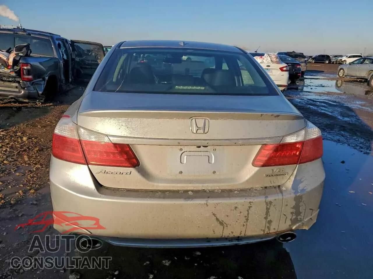 2015 HONDA ACCORD Damaged VIN 1HGCR3F93FA009256 – engine bay 2015 HONDA ACCORD Damaged VIN 1HGCR3F93FA009256 – engine bay