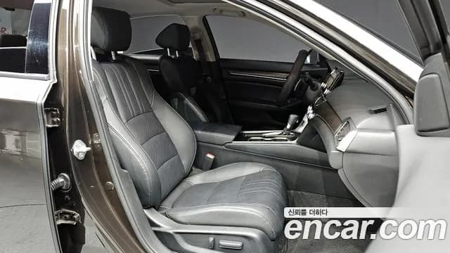2018 Honda Accord 10th Gen 1.5 Turbo Sold VIN 1HGCV1650JA510205 – photo 16 2018 Honda Accord 10th Gen 1.5 Turbo Sold VIN 1HGCV1650JA510205 – photo 16