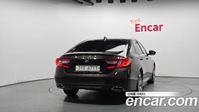 2019 Honda Accord 10th Gen 1.5 Turbo Sold VIN 1HGCV1650KA510008 – rear exterior 2019 Honda Accord 10th Gen 1.5 Turbo Sold VIN 1HGCV1650KA510008 – rear exterior