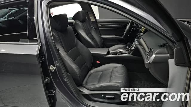 2019 Honda Accord 10th Gen 1.5 Turbo Sold VIN 1HGCV1650KA511010 – exterior detail 2019 Honda Accord 10th Gen 1.5 Turbo Sold VIN 1HGCV1650KA511010 – exterior detail