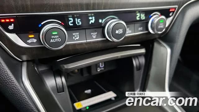 2019 Honda Accord 10th Gen 1.5 Turbo Sold VIN 1HGCV1650KA511591 – photo 28 2019 Honda Accord 10th Gen 1.5 Turbo Sold VIN 1HGCV1650KA511591 – photo 28
