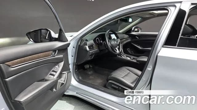 2021 Honda Accord 10th Gen 1.5 Turbo Sold VIN 1HGCV1650MA510506 – interior seats 2021 Honda Accord 10th Gen 1.5 Turbo Sold VIN 1HGCV1650MA510506 – interior seats